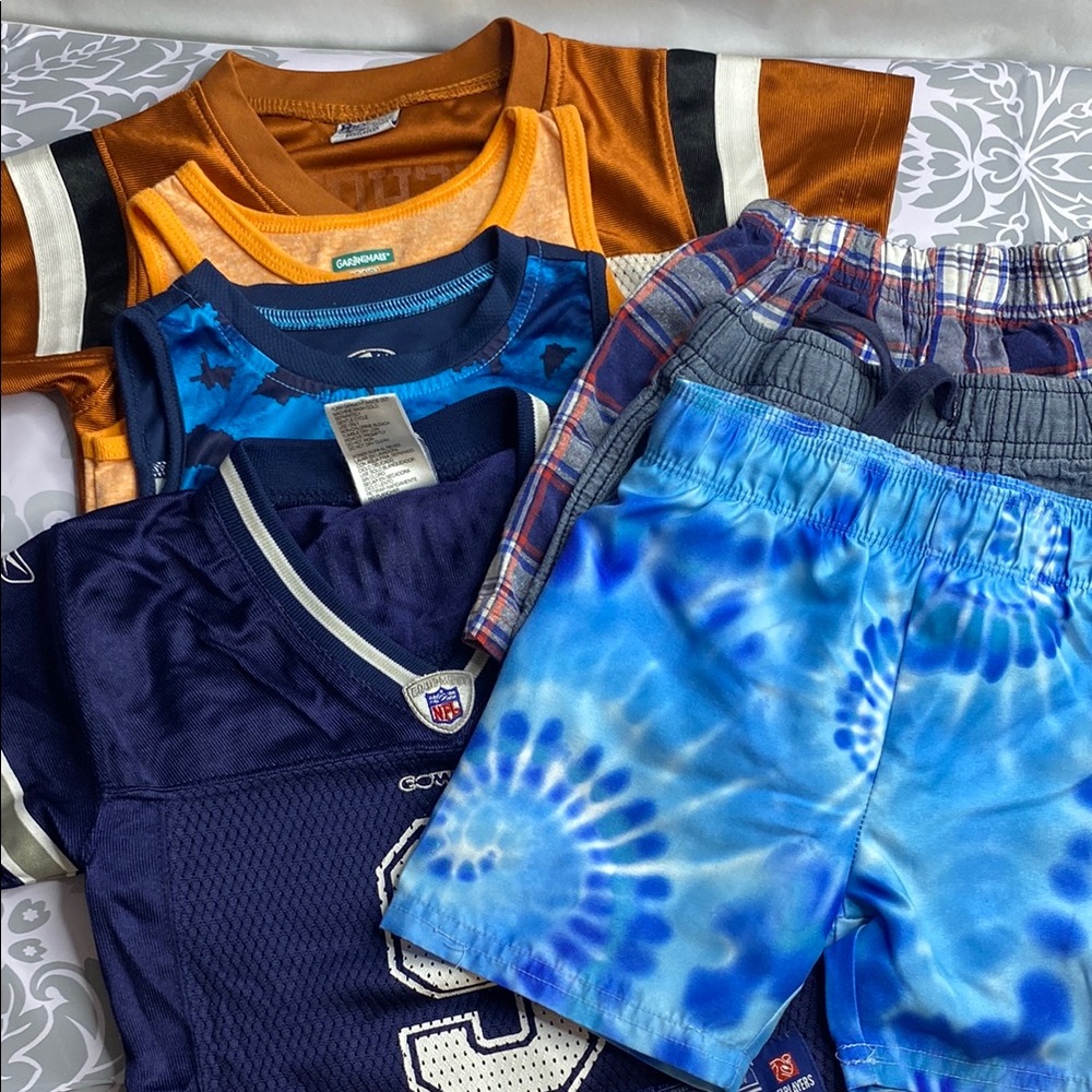 Bundle boys shirts shorts size 2 T